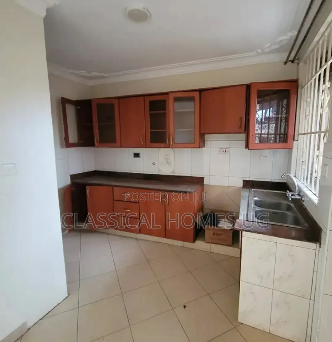 3bdrm Apartment in Muyenga, Central Division for rent