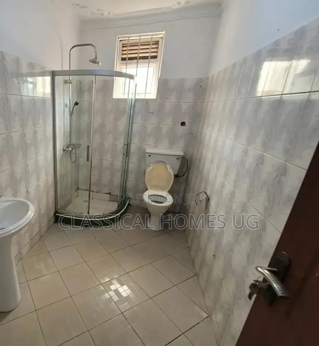 3bdrm Apartment in Muyenga, Central Division for rent