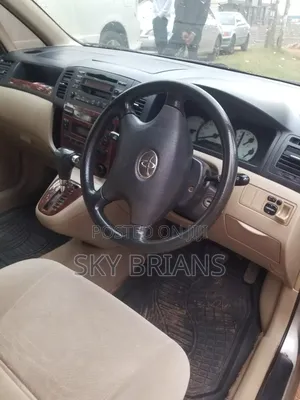 Toyota Corolla Spacio 2002 Gold