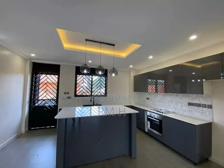 3bdrm Apartment in Bukasa Muyenga, Central Division for rent