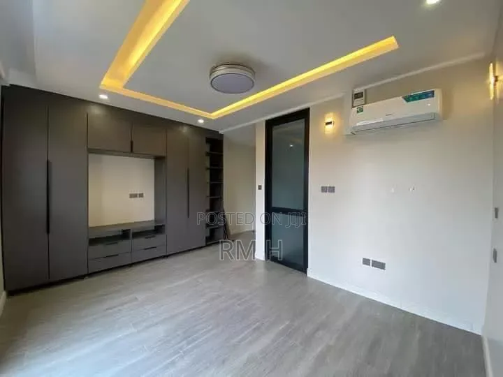 3bdrm Apartment in Bukasa Muyenga, Central Division for rent