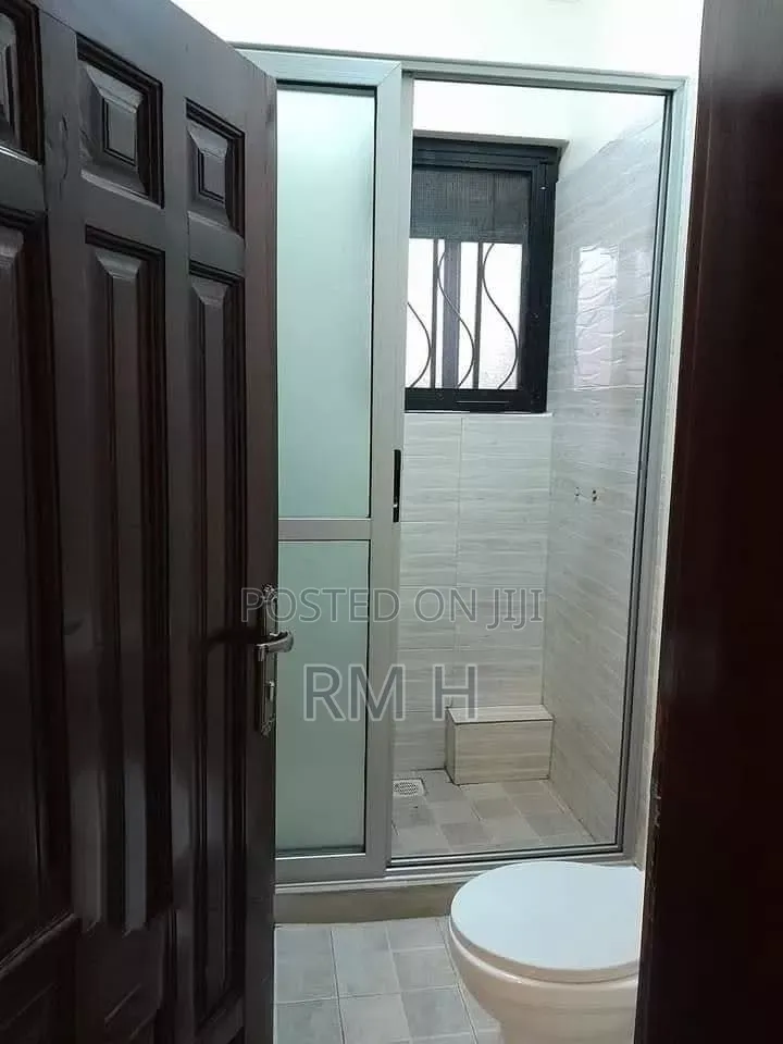 4bdrm Duplex in Lubowa, Central Division for rent