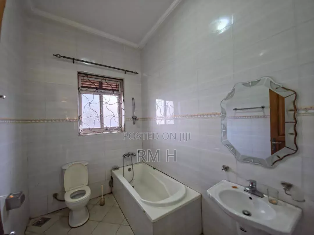 4bdrm Bungalow in Buziga, Central Division for rent