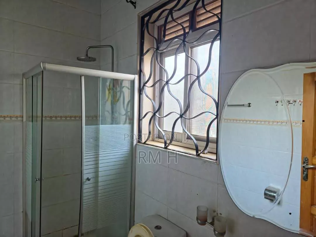 4bdrm Bungalow in Buziga, Central Division for rent