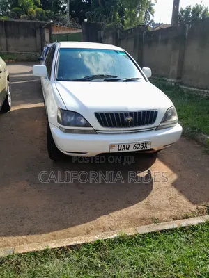 Toyota Harrier 2006 White
