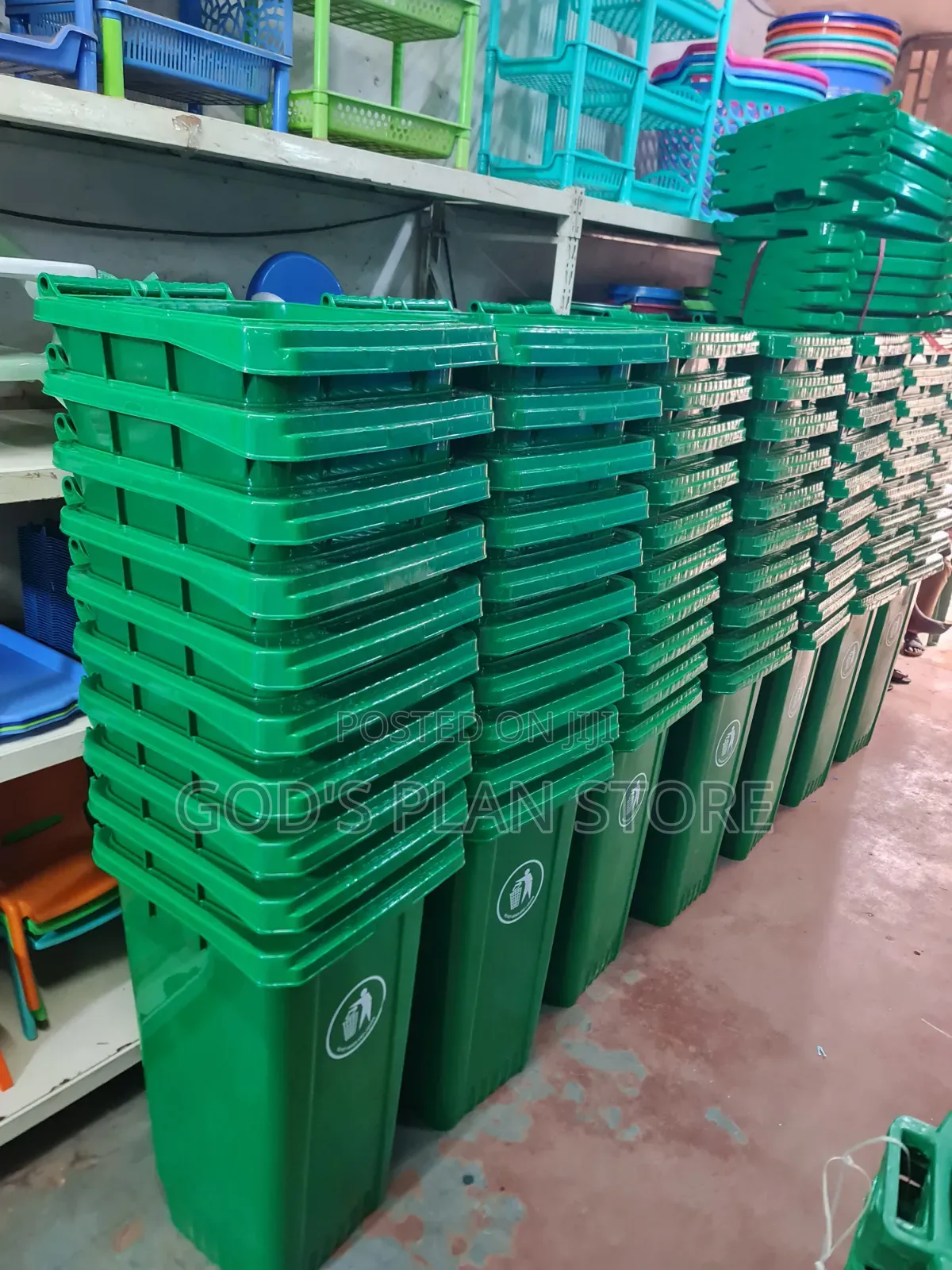 Elevated Outdoor 120litres Rolling Plastic Dust Bins Plastic Dust Bins