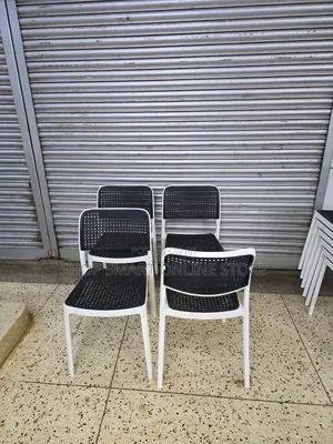 Back Meshed Dining Plastic Chairs Plastic Chairs