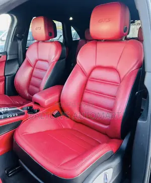 Porsche Macan GTS 2017 Blue