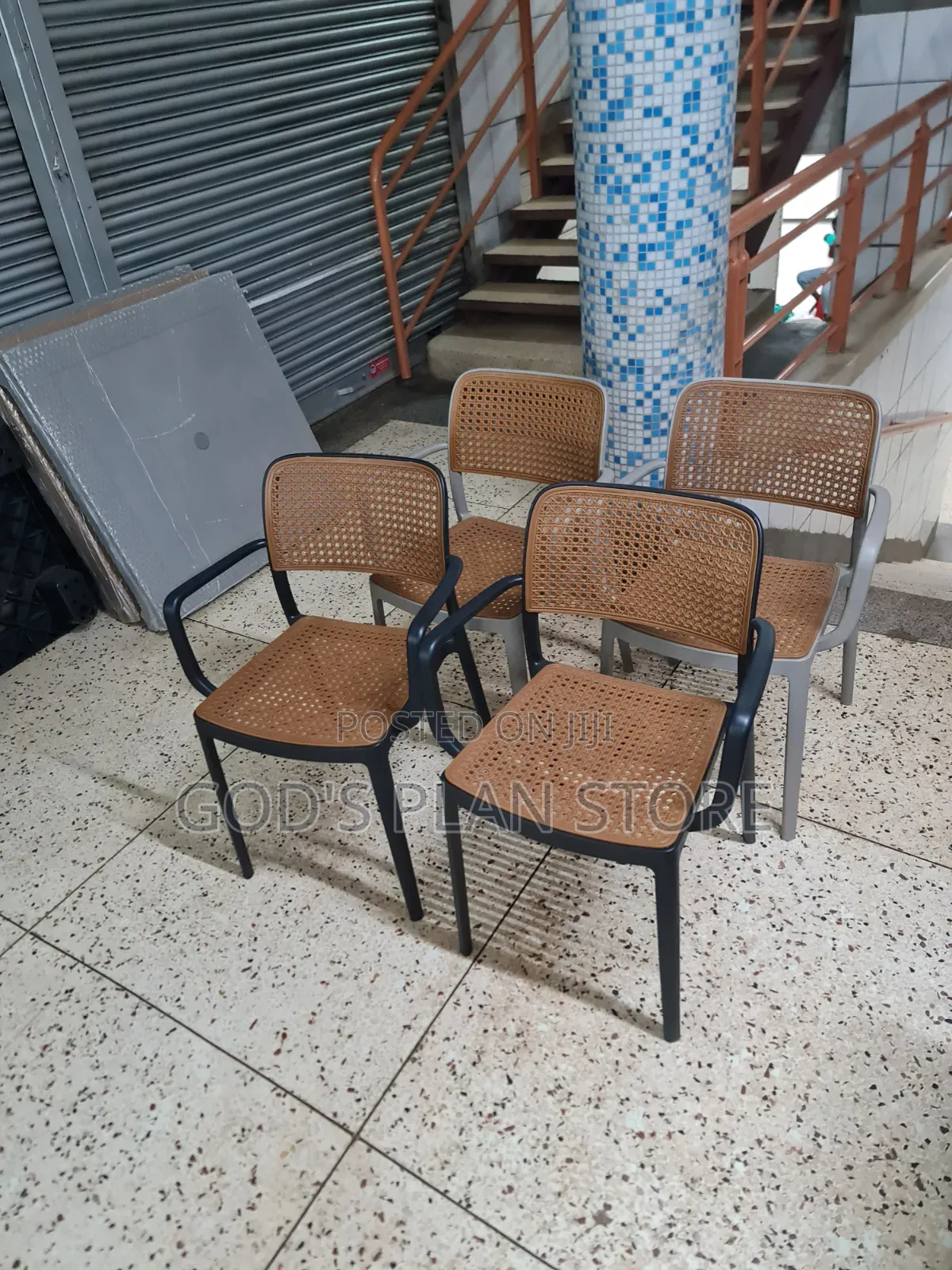 Holstered Plastic Chairs Plastic Chairs for Outdoir Restaurant and Bar