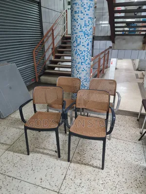 Holstered Plastic Chairs Plastic Chairs for Outdoir Restaurant and Bar