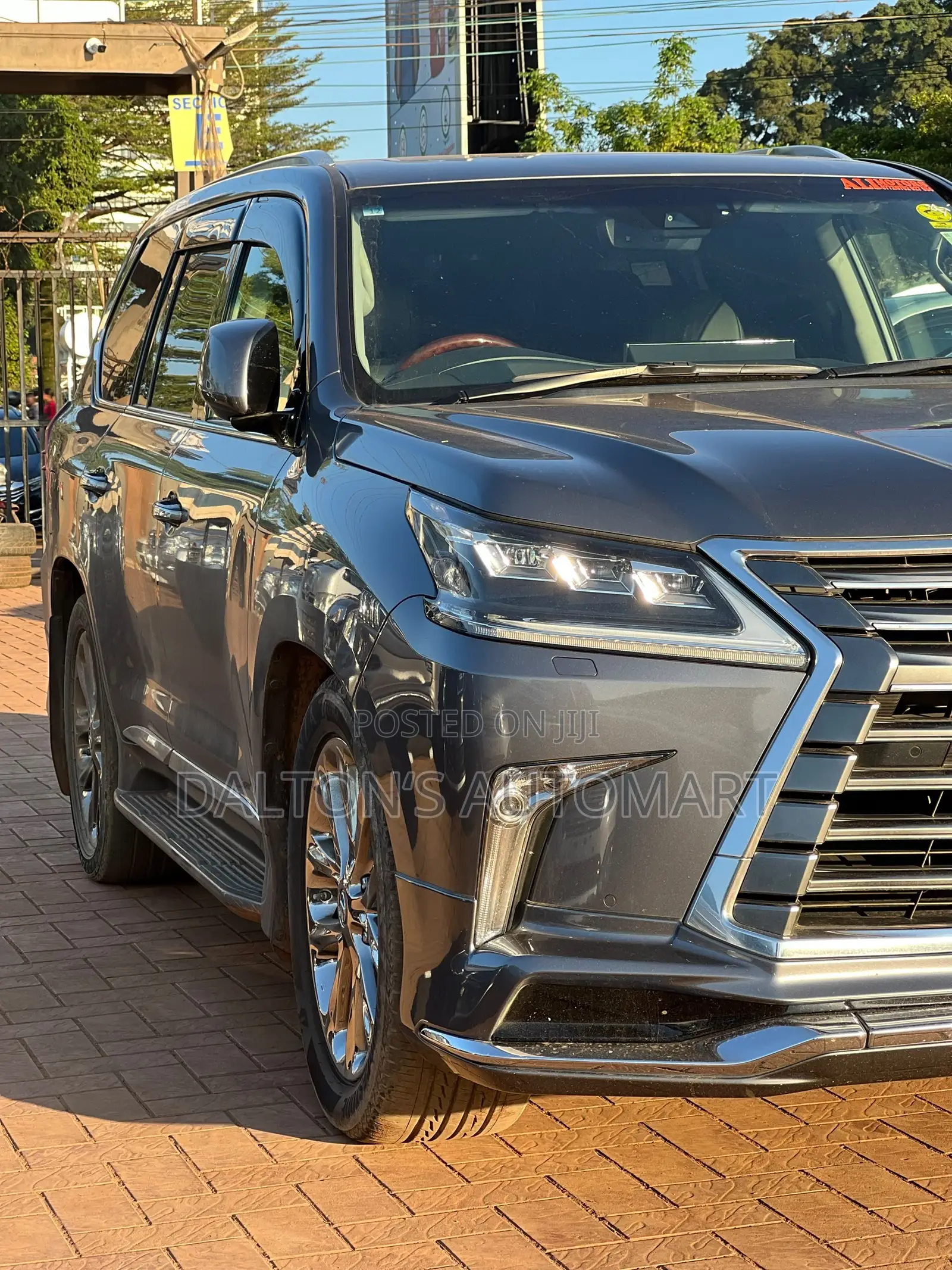Lexus LX 570 AWD 2018 Gray