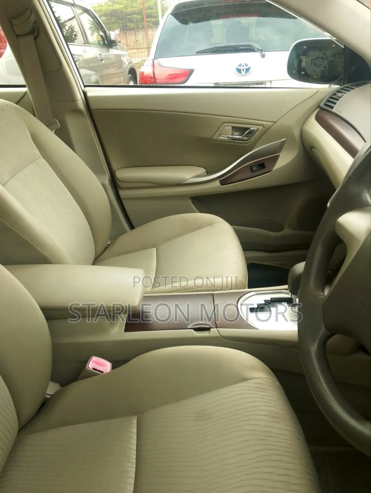 Toyota Premio 2011 White