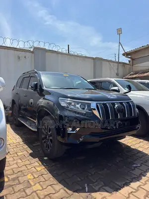 Toyota Land Cruiser Prado 2.8 2017 Black