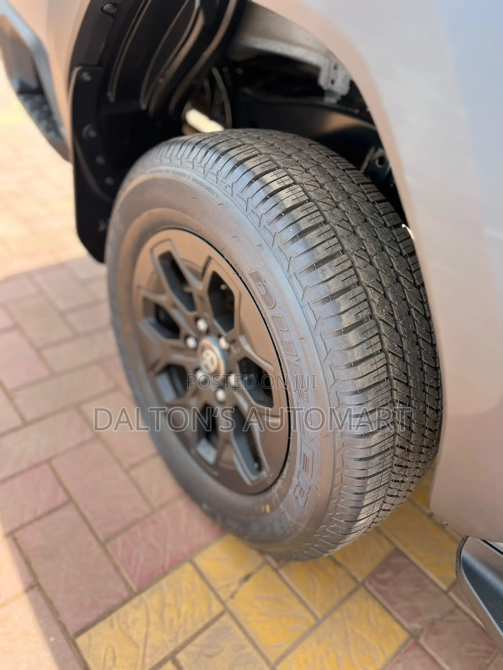 New Toyota Hilux 2025 Gray