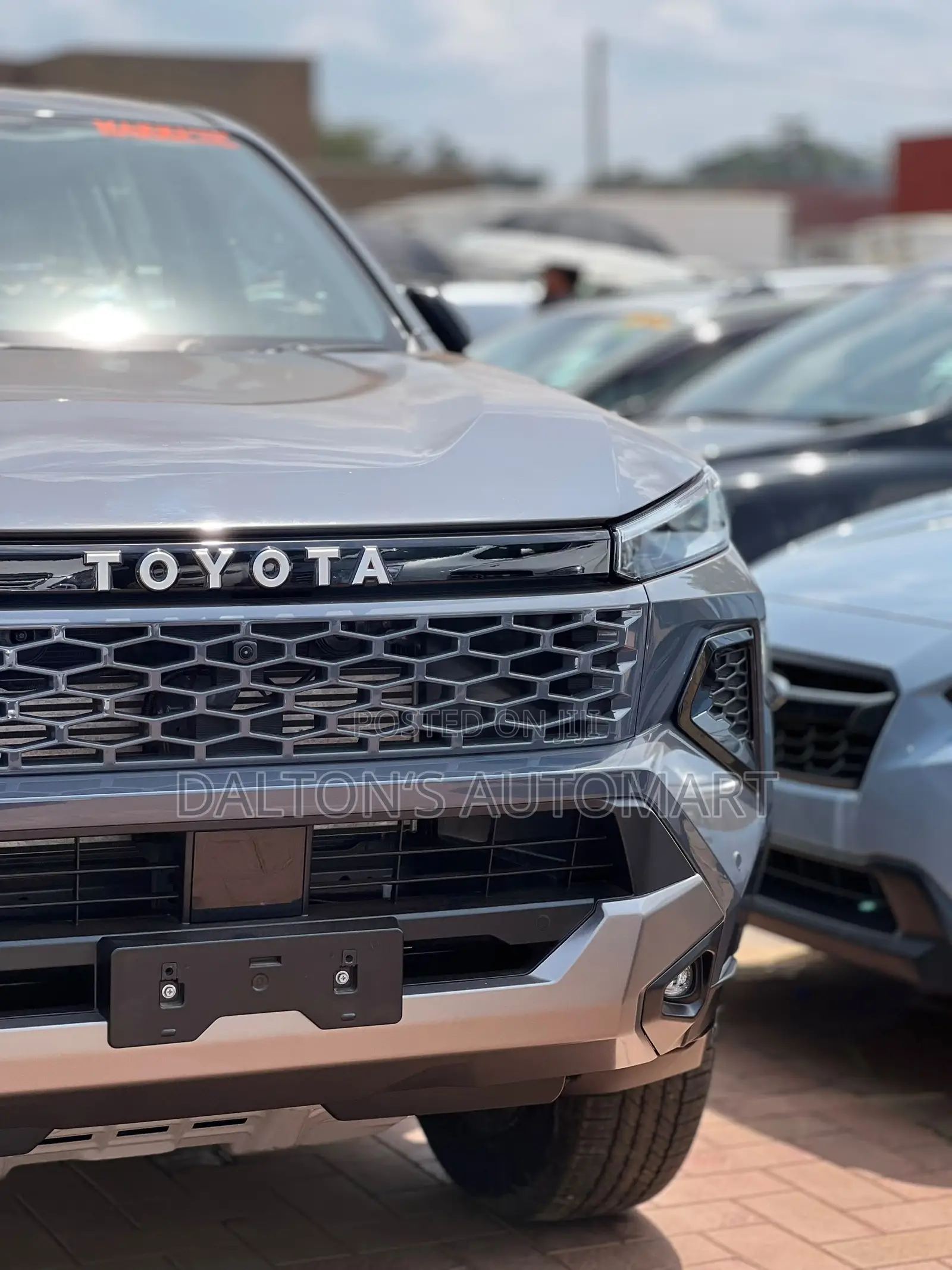 New Toyota Hilux 2025 Gray