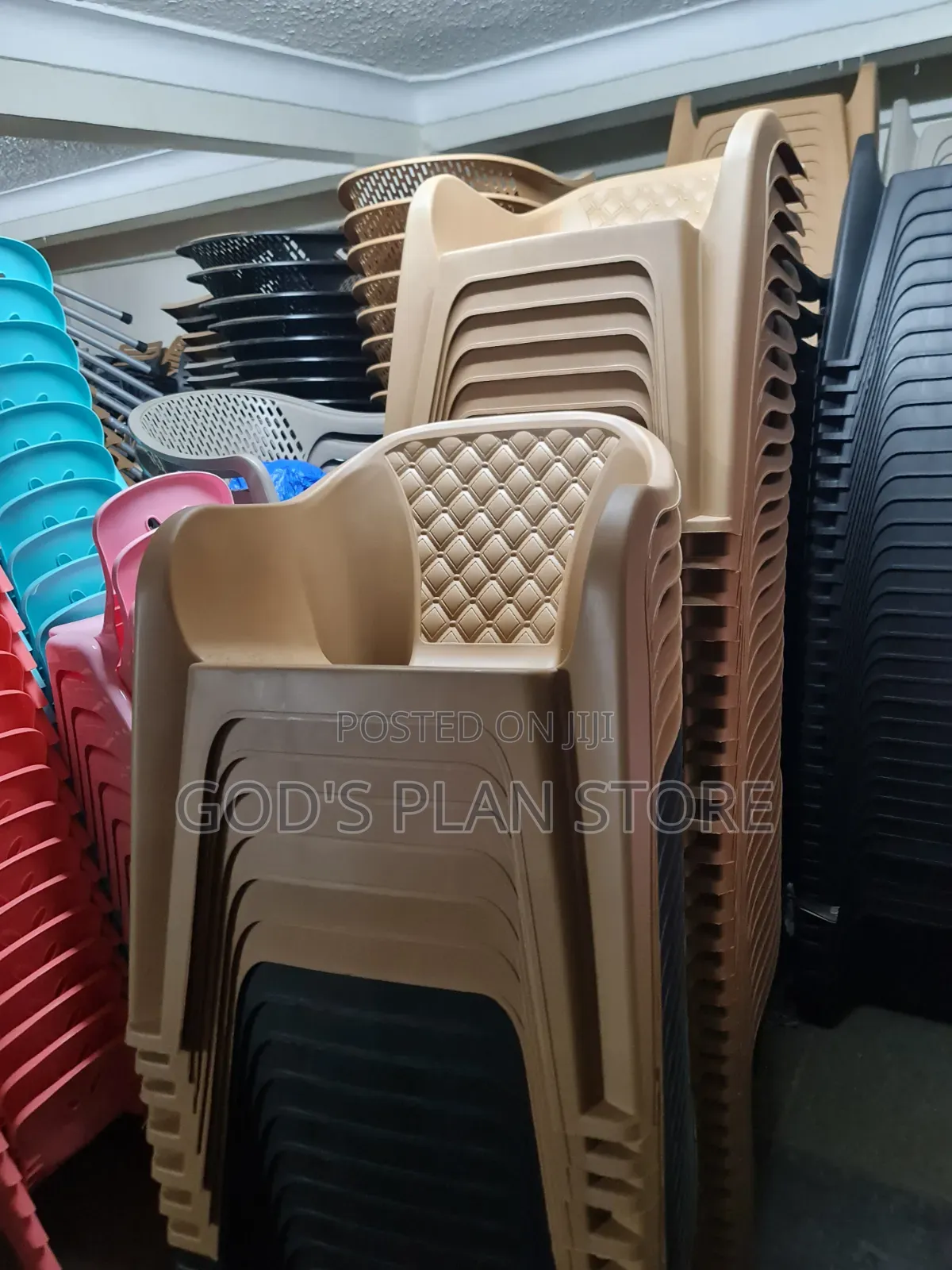 Occasionally Plastic Chairs Plastic Chairs 1pc