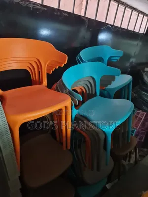 Luna Cafeteria C-Backed Plastic Chairs Plastic Chairs
