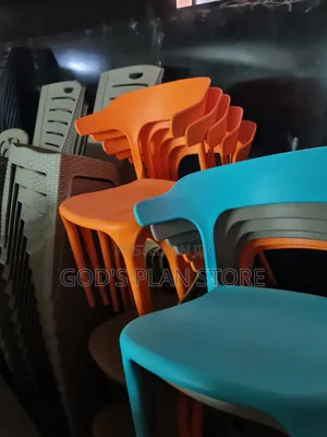 Luna Cafeteria C-Backed Plastic Chairs Plastic Chairs