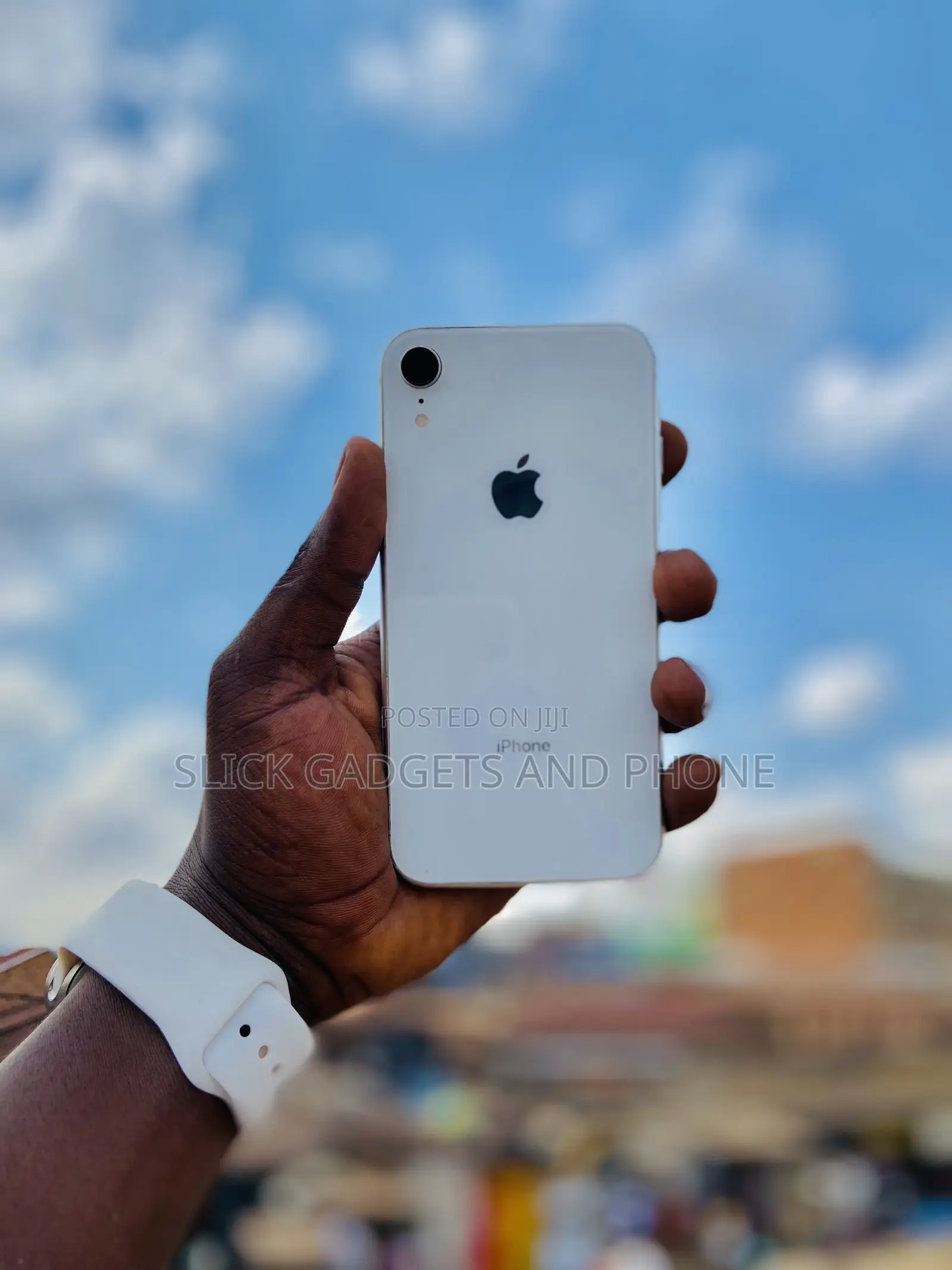 Apple iPhone XR 64 GB White