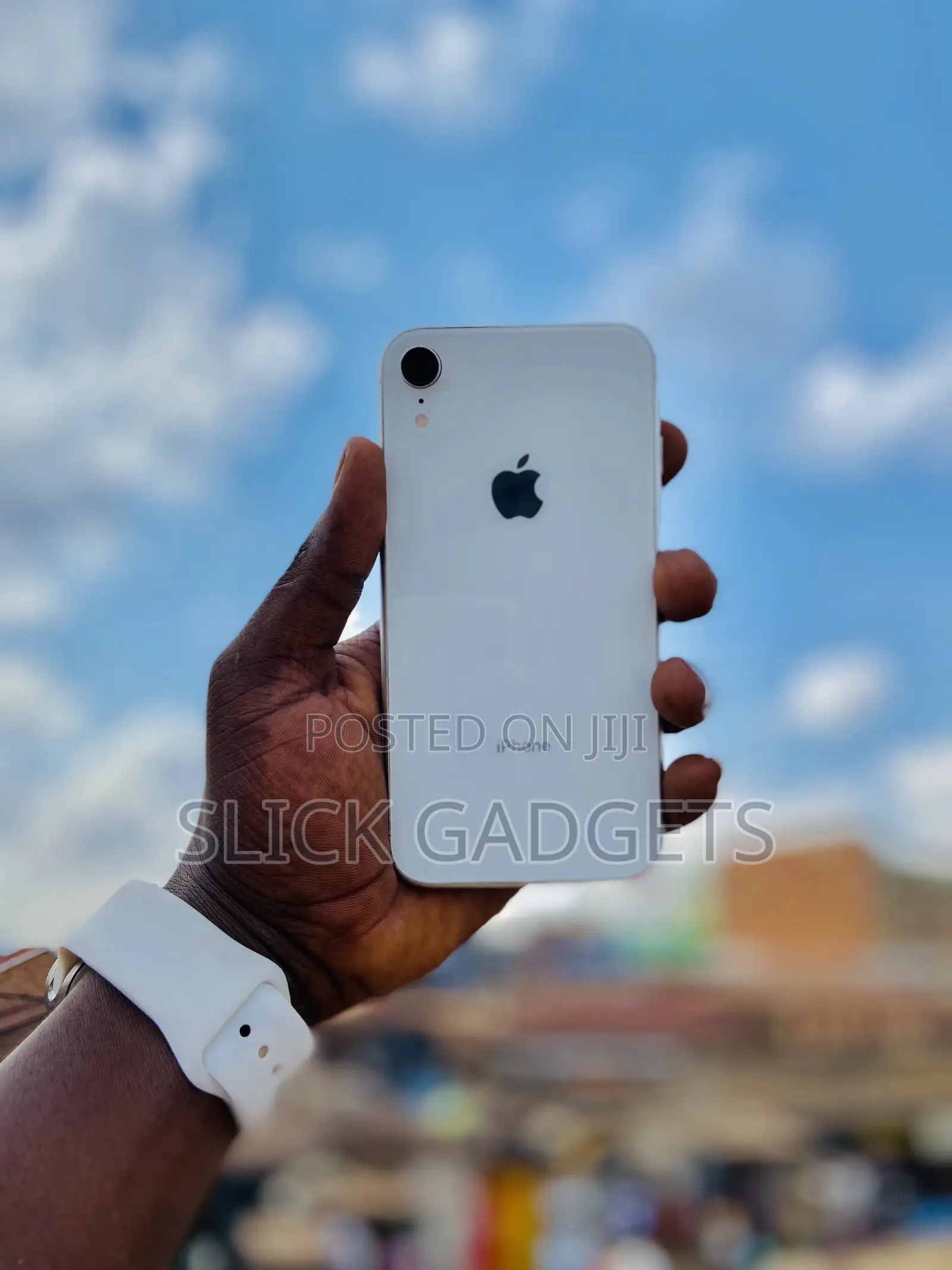 Apple iPhone XR 64 GB White