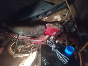 Bajaj CT 125X 2021 Red