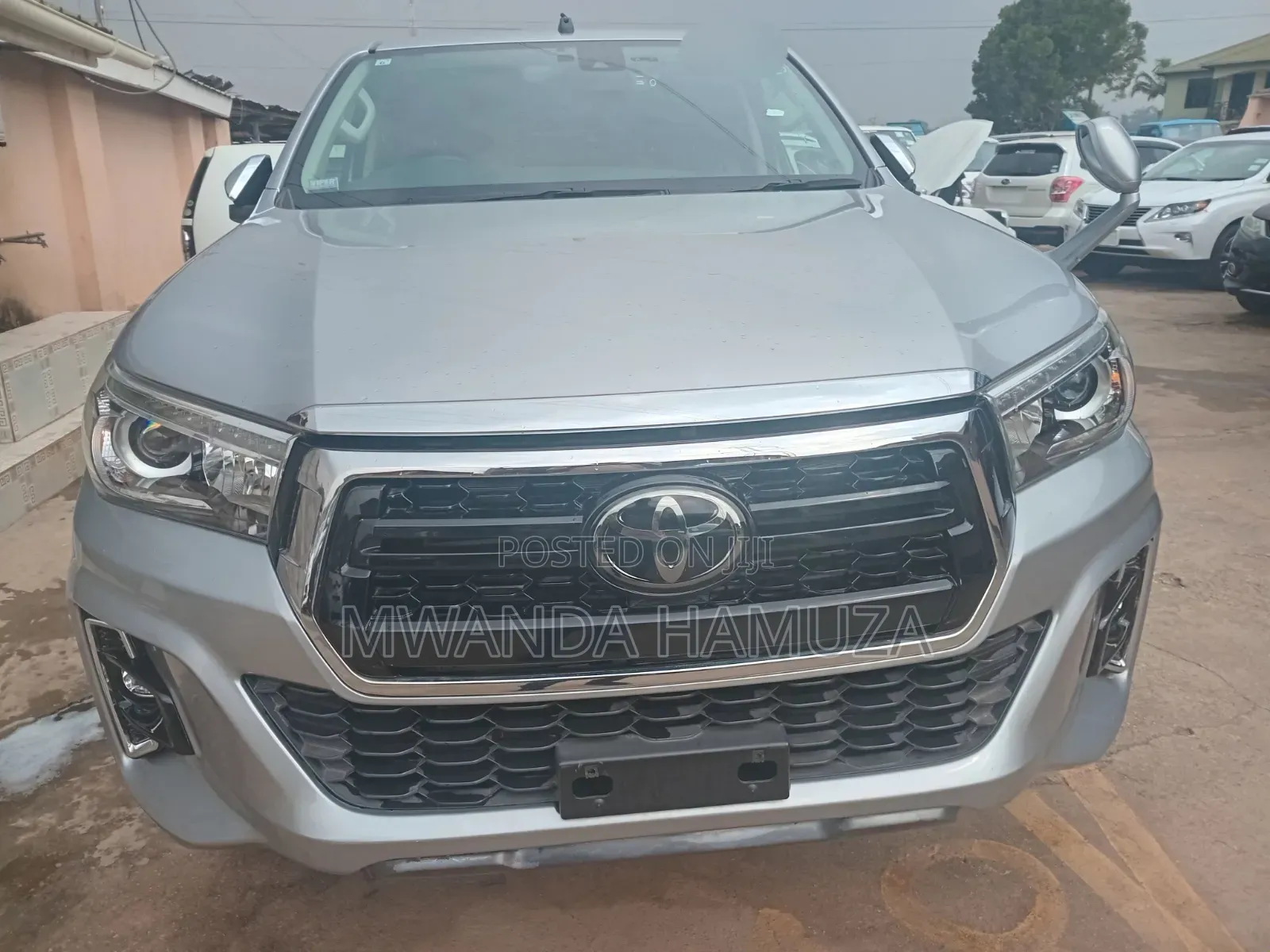 Toyota Hilux 2019 Silver