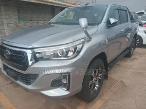 Toyota Hilux 2019 Silver