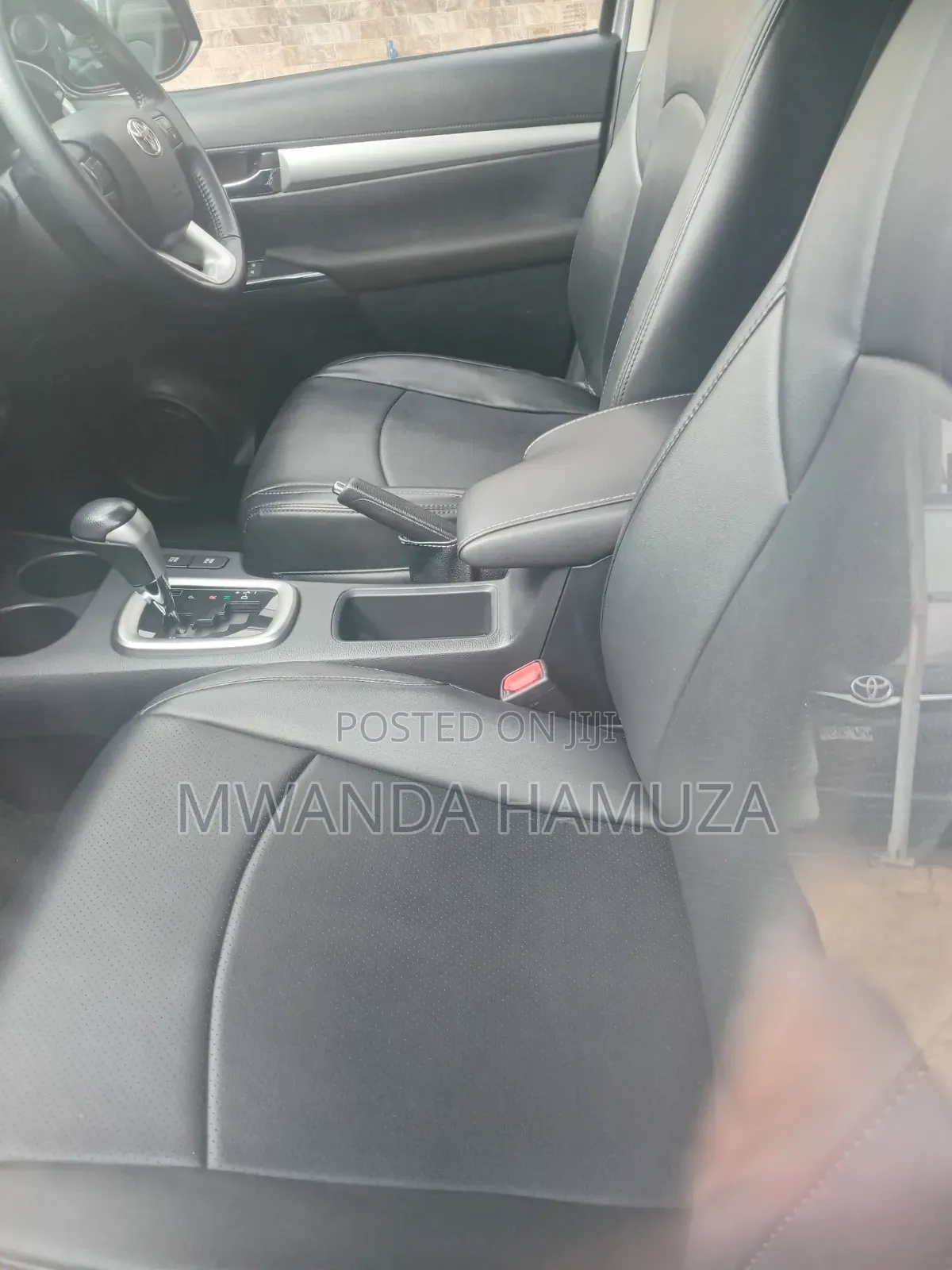 Toyota Hilux 2019 Silver