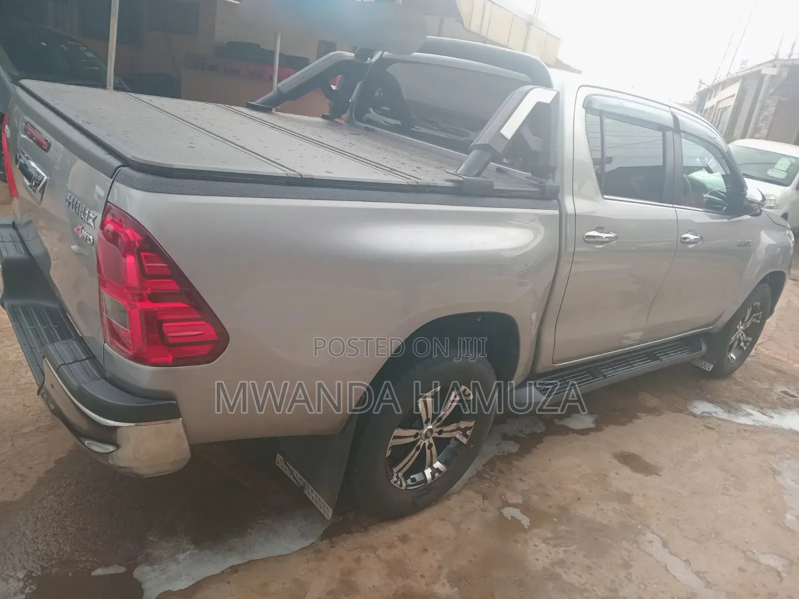 Toyota Hilux 2019 Silver