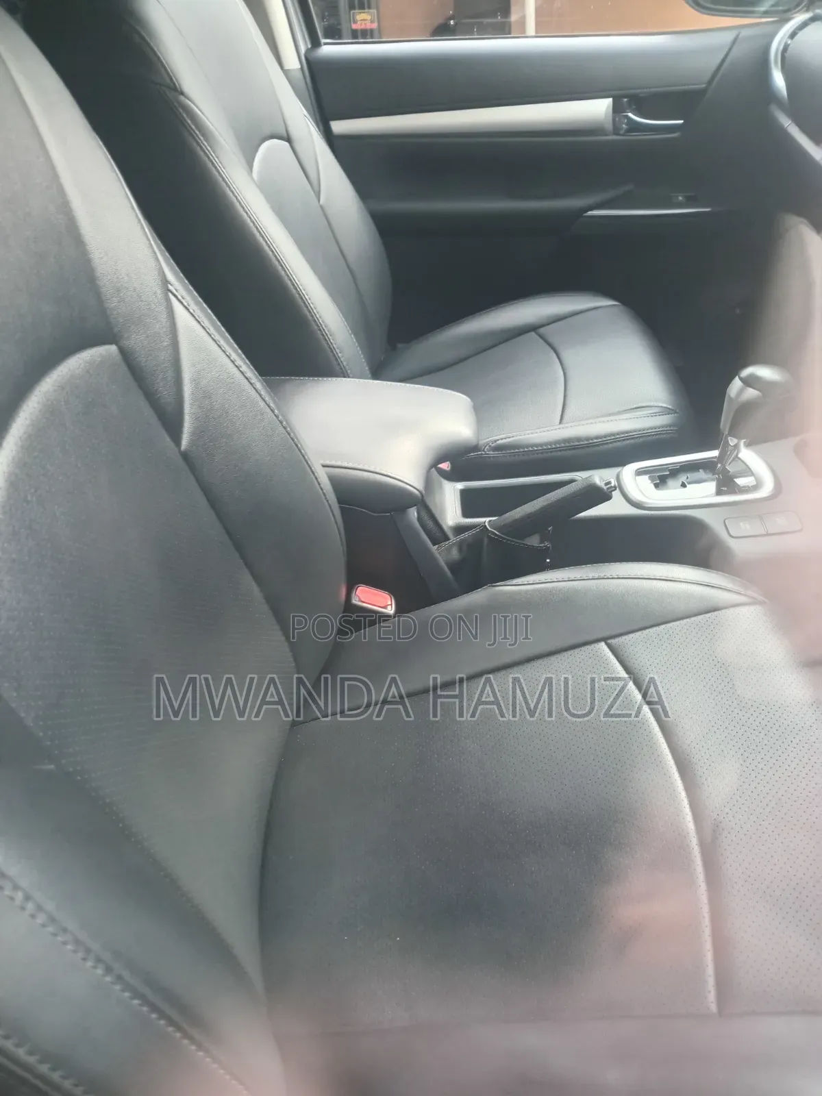 Toyota Hilux 2019 Silver