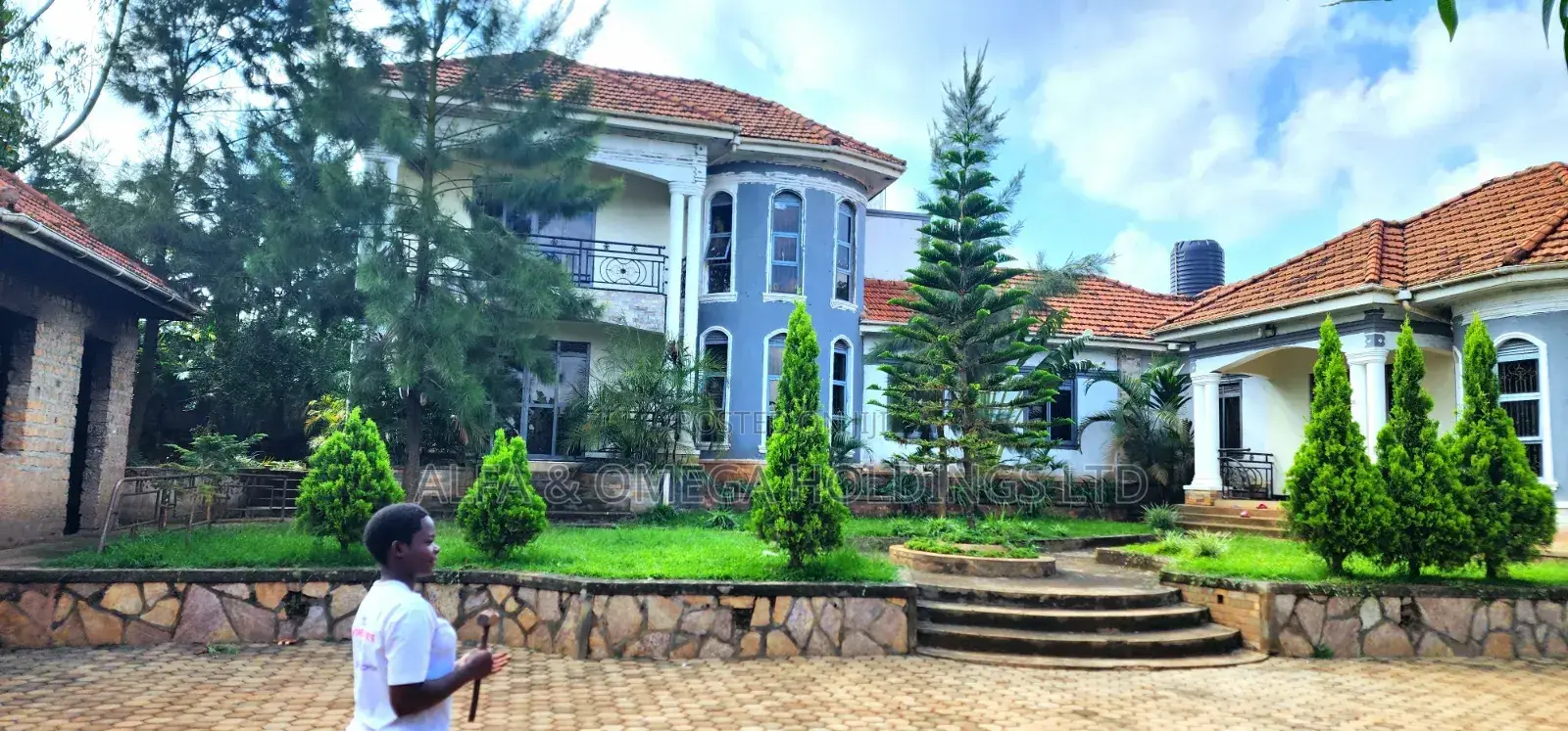 5bdrm Mansion in Zion Esates, Wakiso / Wakiso for sale