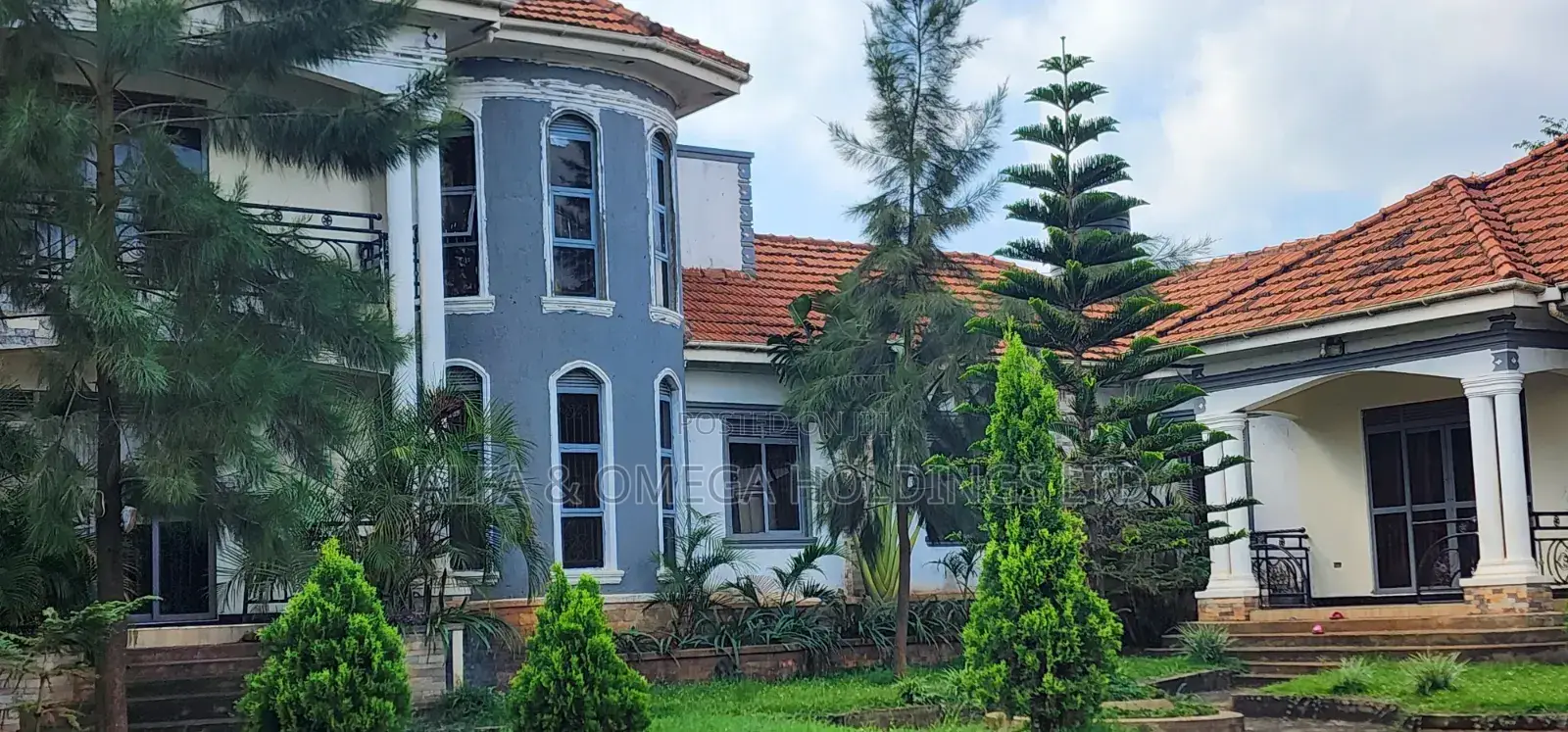 5bdrm Mansion in Zion Esates, Wakiso / Wakiso for sale