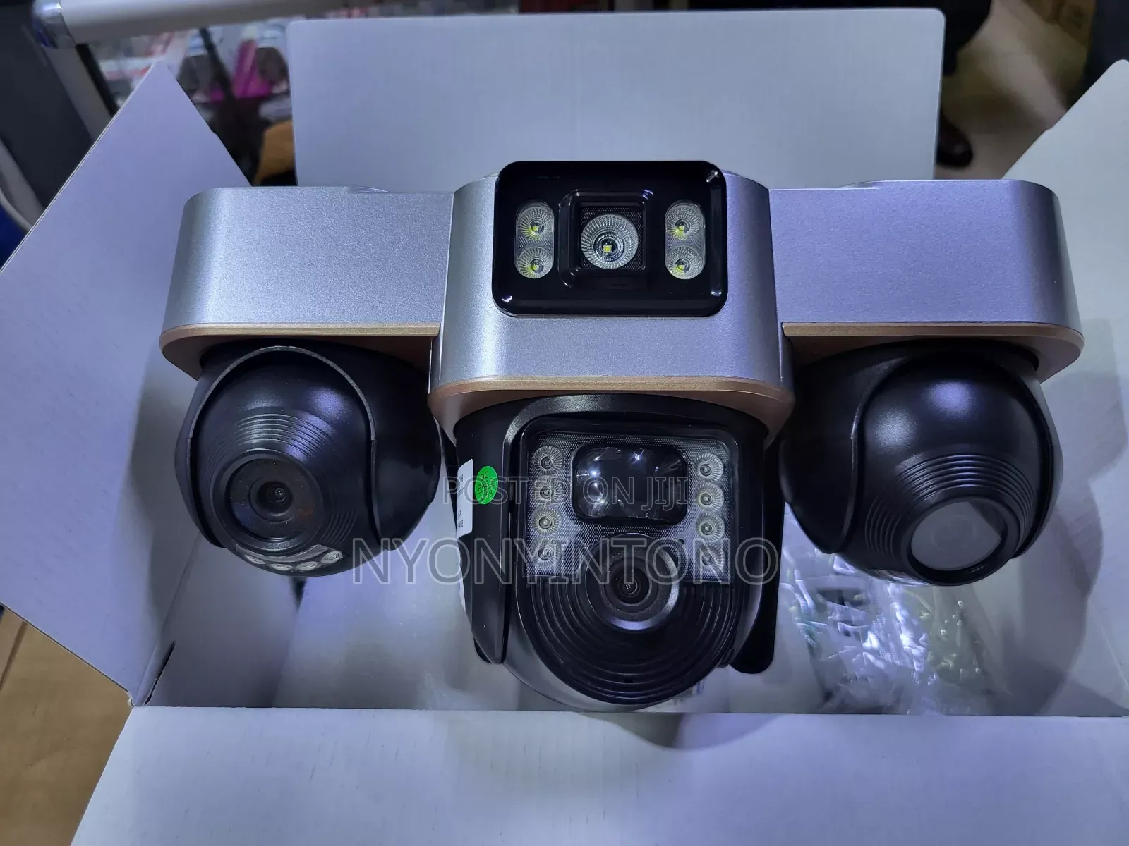 3lens,3screen Smart Advanced Wireless Camera 3 Controllable Camera