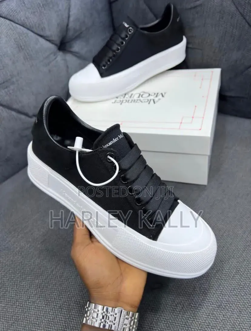Bossman Sneakers