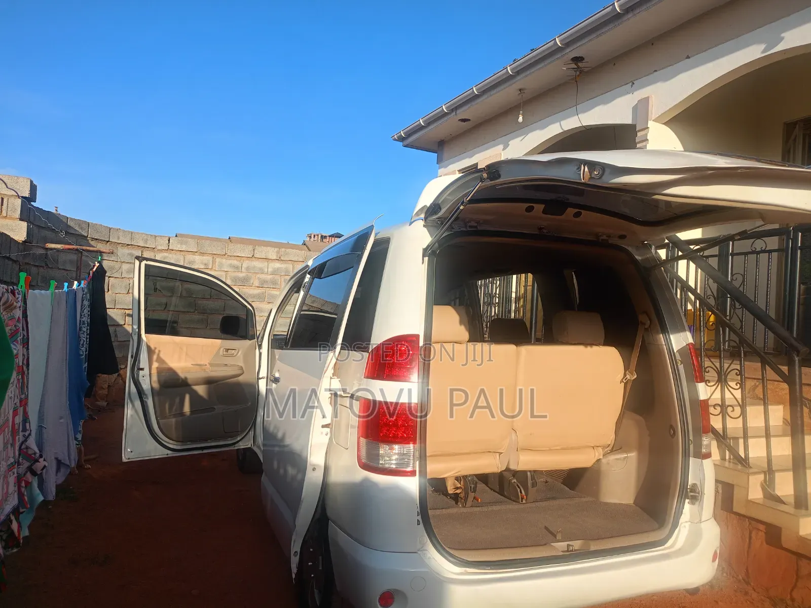 Toyota Noah 2.0 AWD (8 Seater) 2002 White