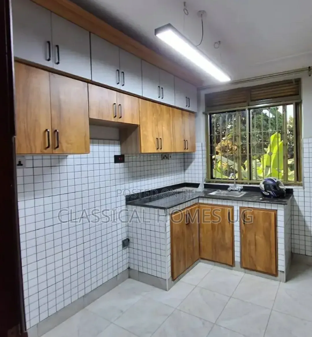 3bdrm Apartment in Muyenga, Central Division for rent