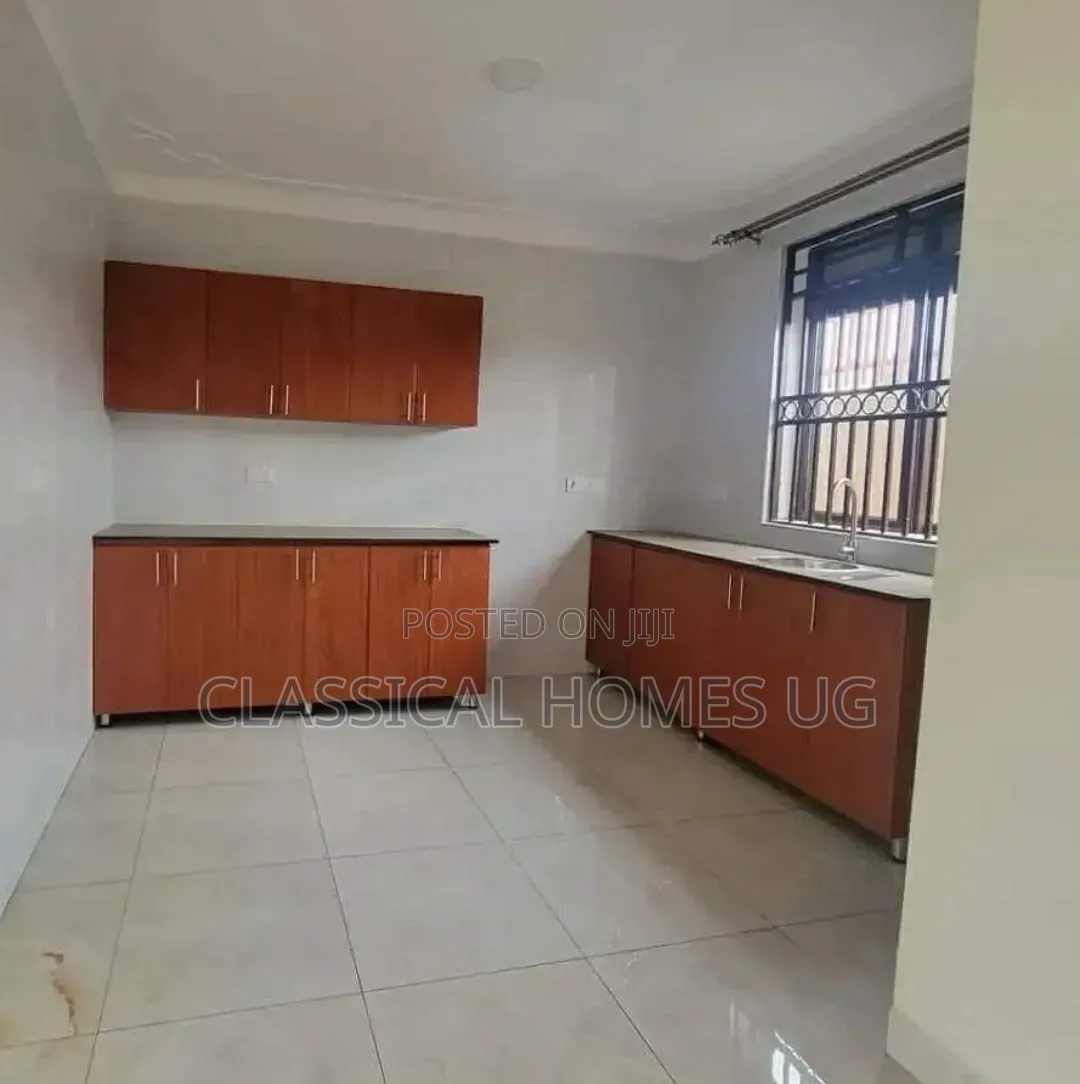 3bdrm Apartment in Lubowa Entebbe Road, Central Division for rent