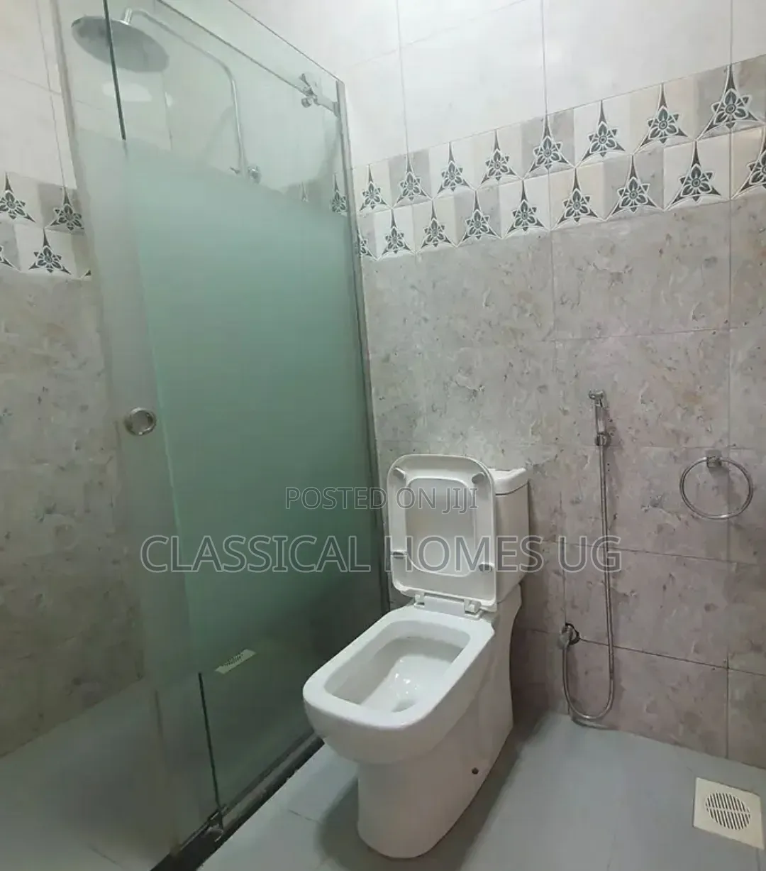3bdrm Apartment in Lubowa Entebbe Road, Central Division for rent