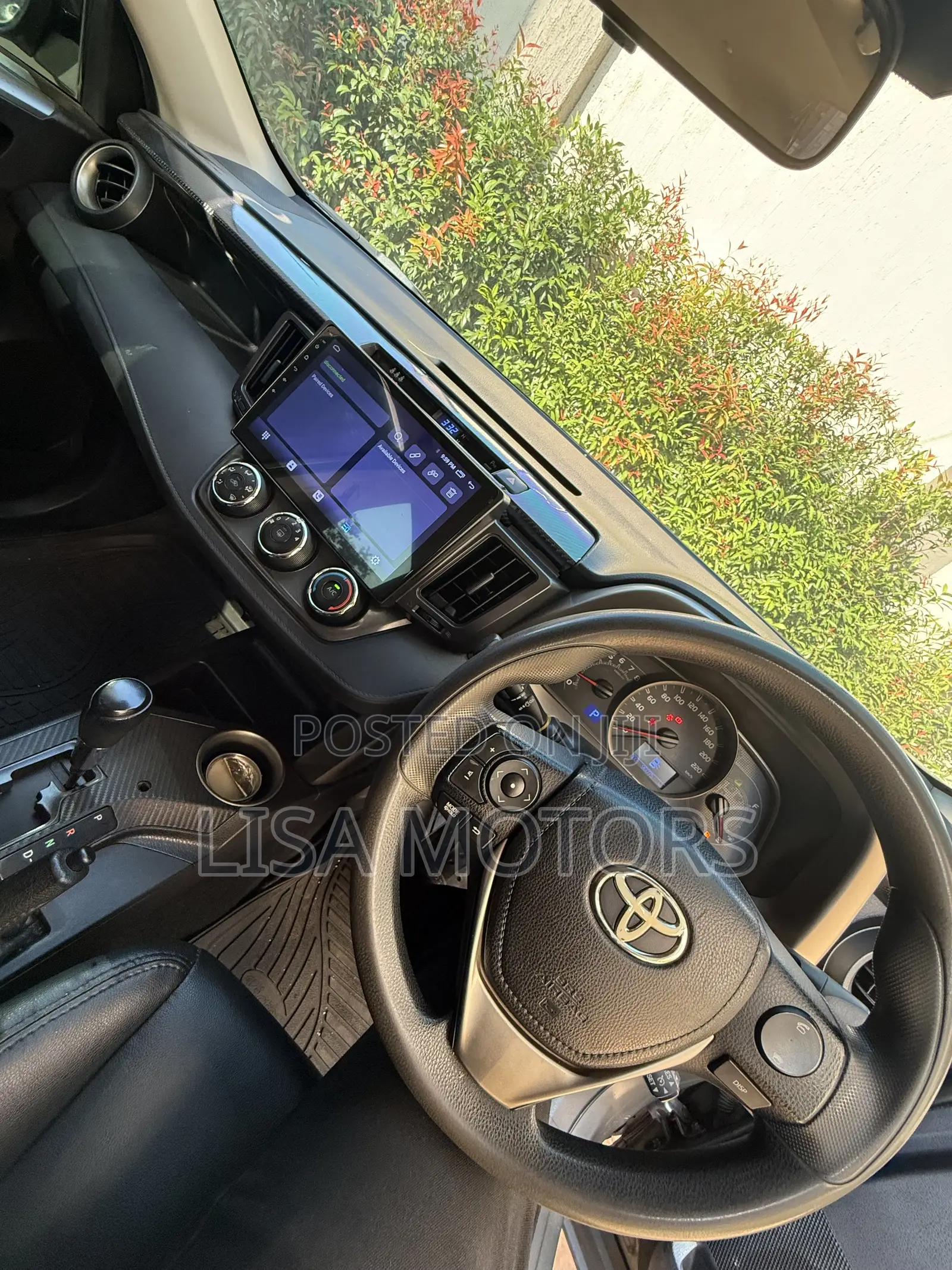 Toyota RAV4 LE 4dr SUV (2.5L 4cyl 6A) 2015 Gray