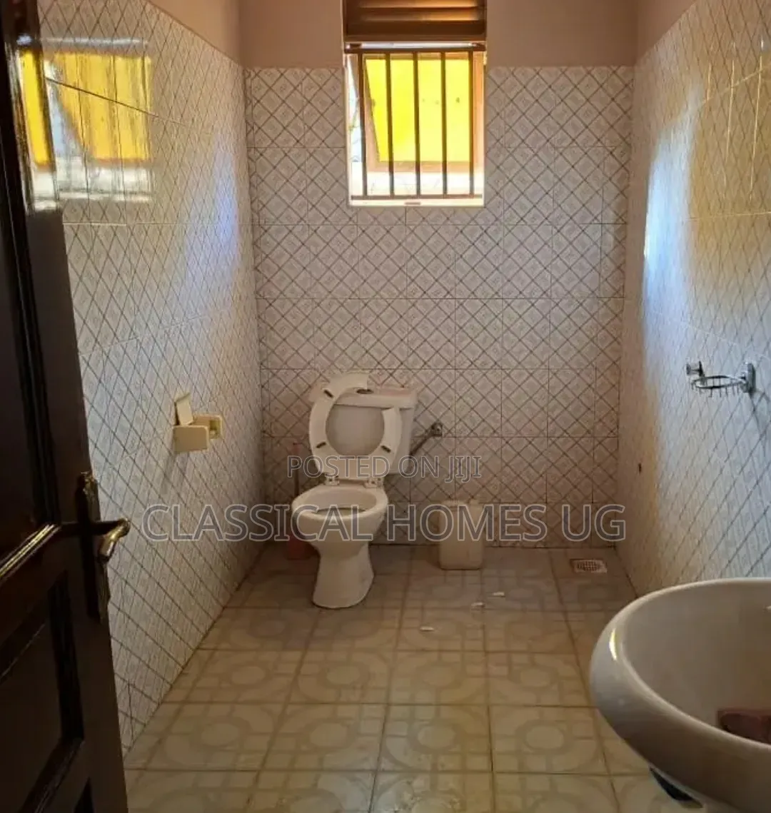3bdrm Apartment in Seguku Katale, Central Division for rent
