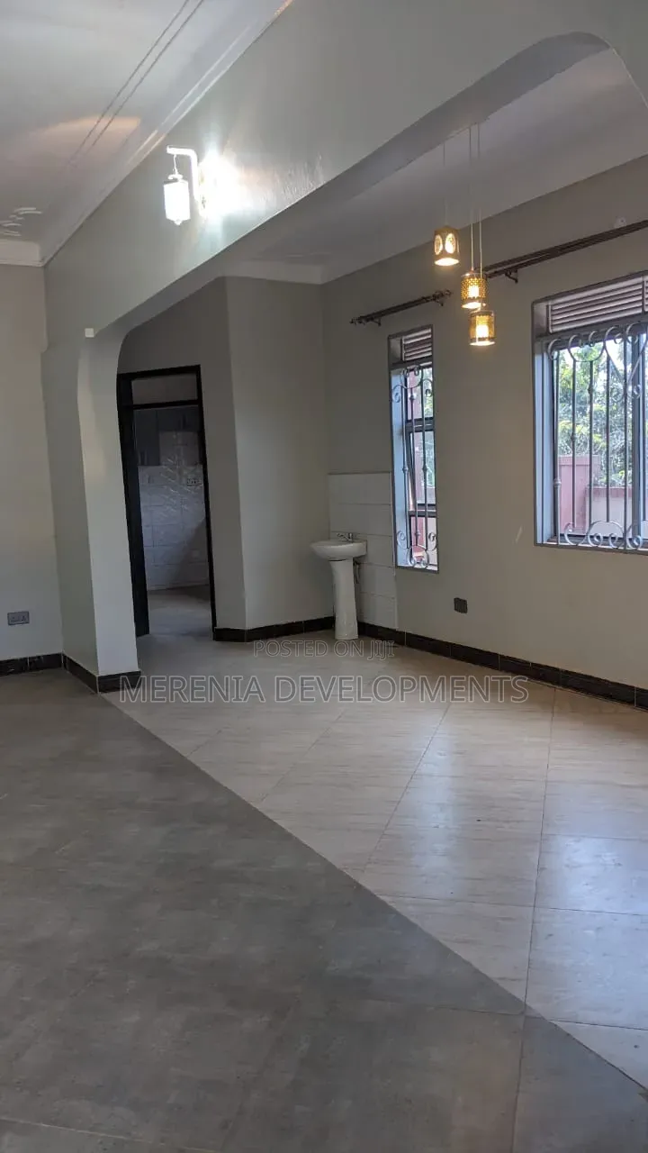 3bdrm House in Bwebajja, Central Division for rent