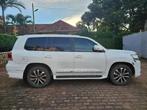 Toyota Land Cruiser 4.5 V8 VXR 2016 White