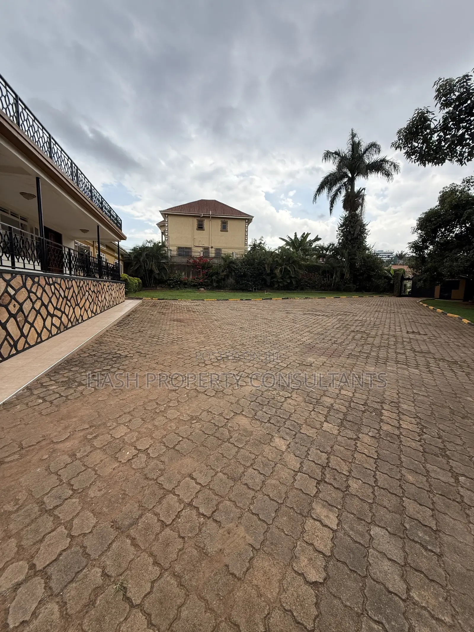 3bdrm House in Muyunyo, Central Division for rent