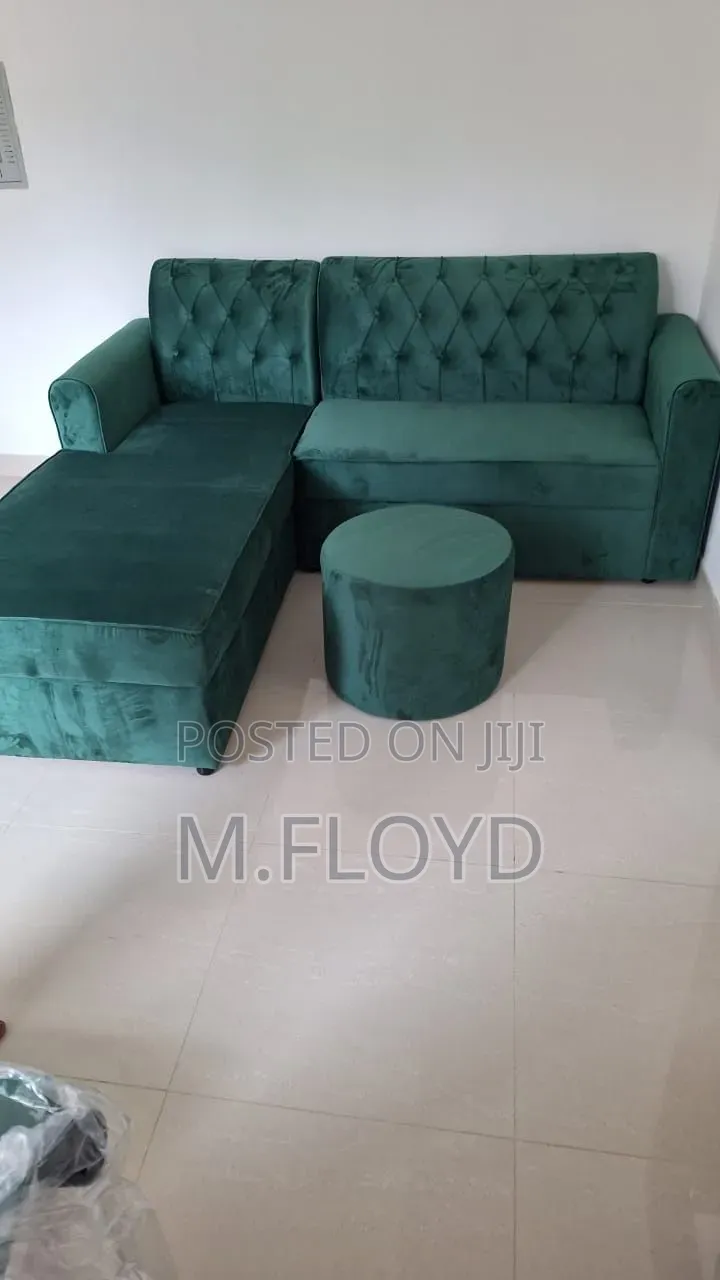 Mini L Sofa With the Centre Pouf