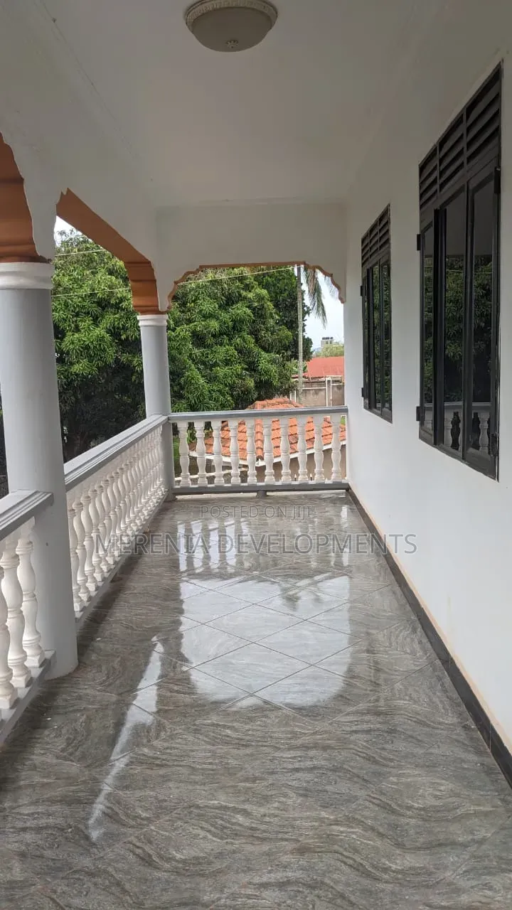 4bdrm House in Buziga, Makindye for rent