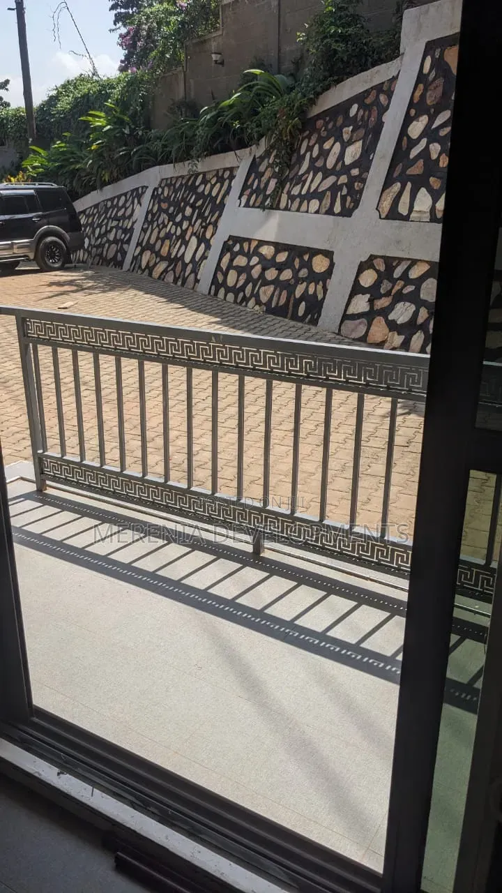 3bdrm Apartment in Bunga, Makindye for rent