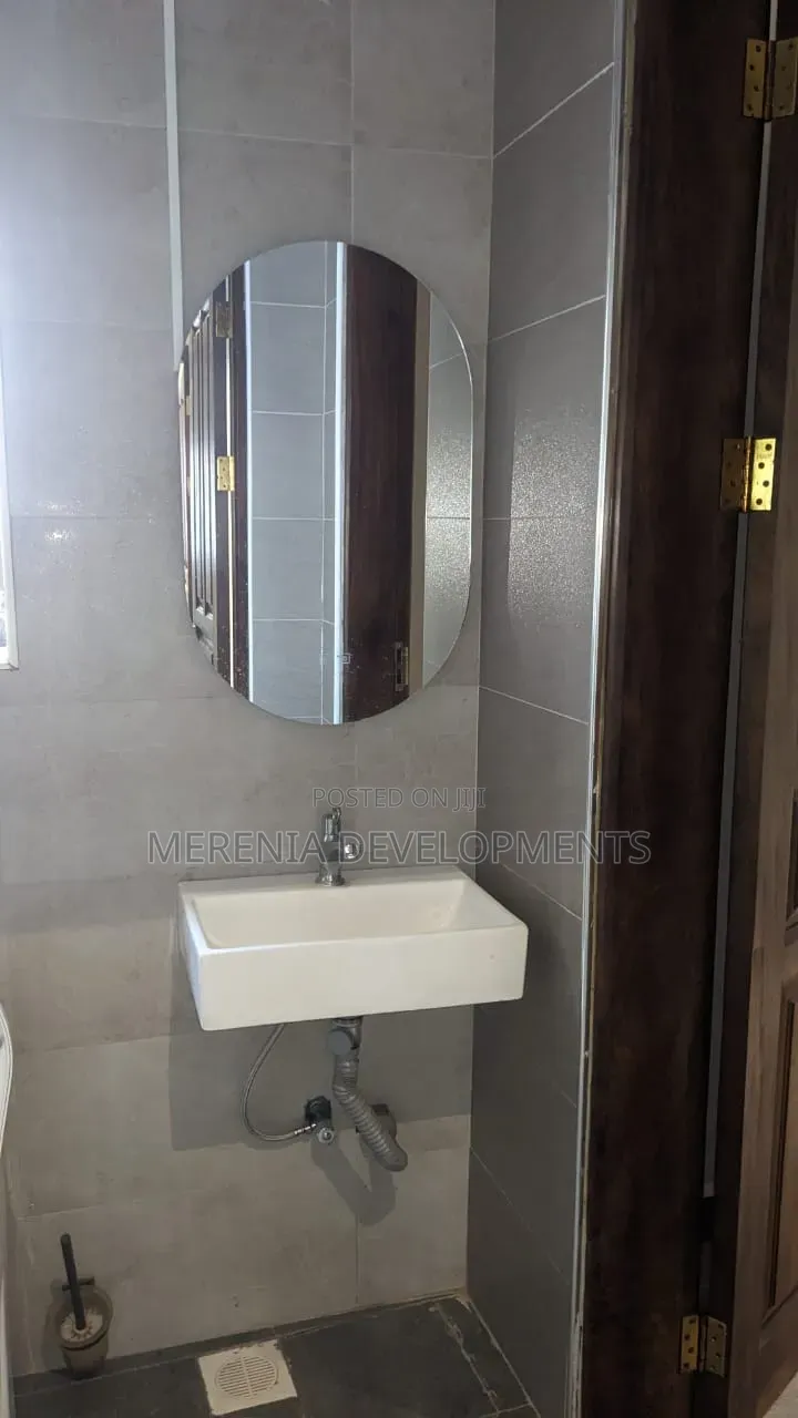 3bdrm Apartment in Bunga, Makindye for rent