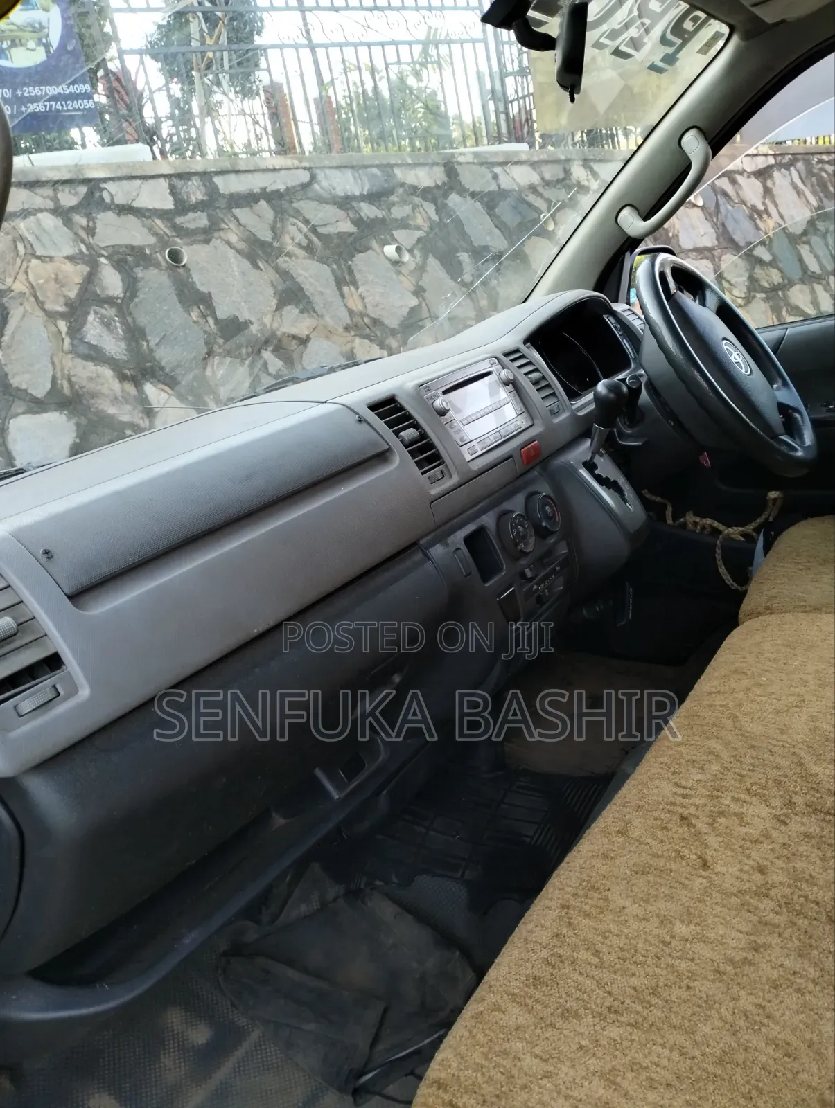 Toyota HiAce 2009 Silver