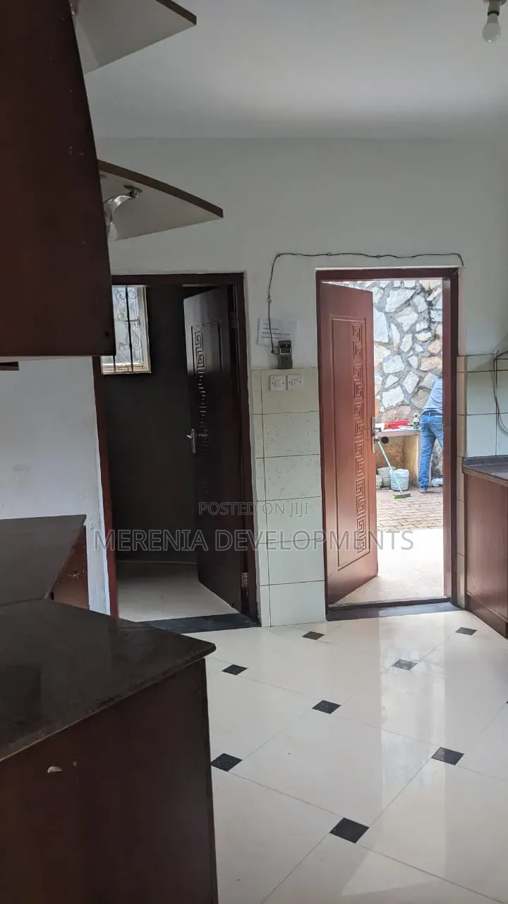 5bdrm House in Naguru, Nakawa for rent