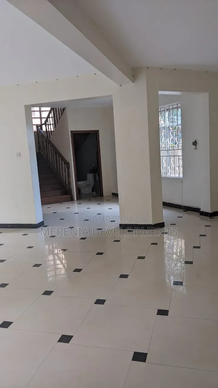 5bdrm House in Naguru, Nakawa for rent